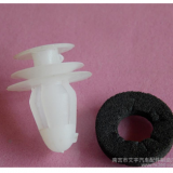 阿里巴巴批發(fā)汽車塑料門板卡扣穿芯釘塑料固定卡扣汽車配件