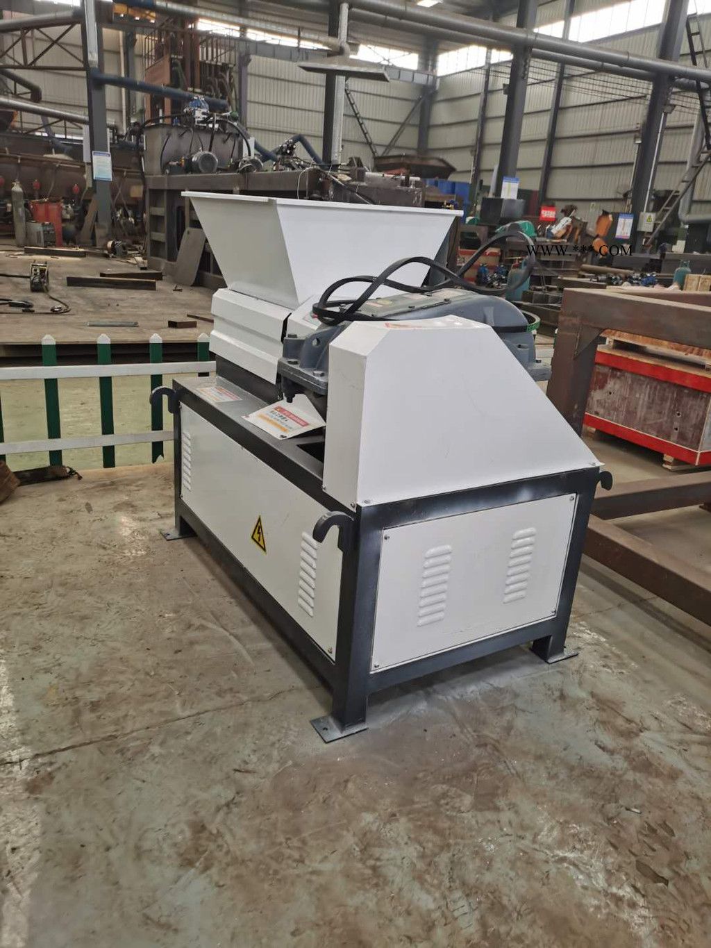 大型金屬撕碎機汽車殼撕碎機單軸撕碎機稻草撕碎機