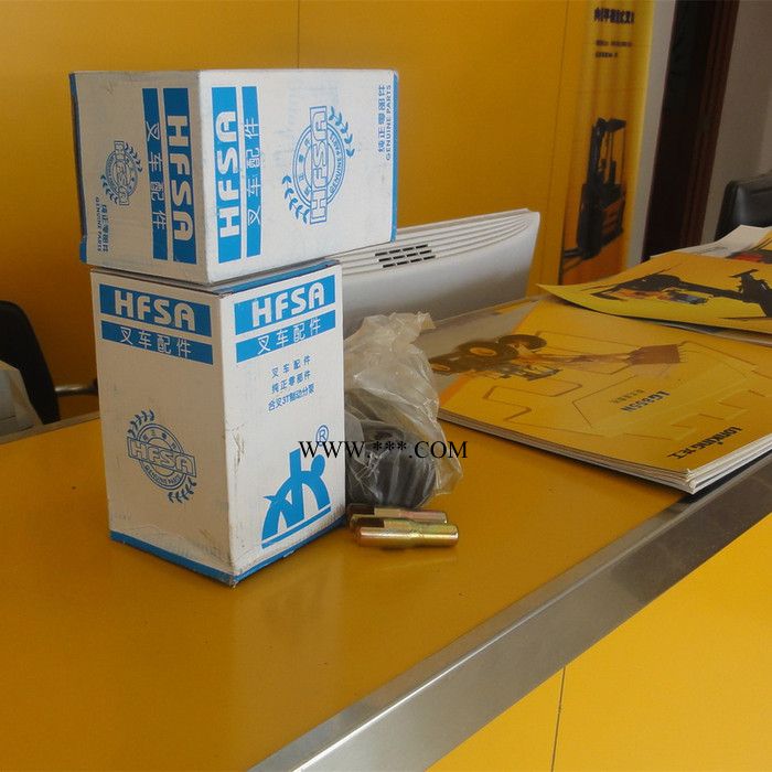 供應批發原廠品牌叉車配件、屬具-純正零部件3T制動分泵