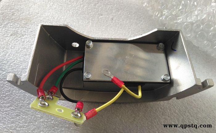 宇通客車配件 3702-00442 發(fā)電機(jī)調(diào)節(jié)器 原廠配件