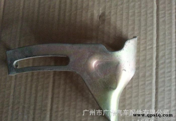 夏利汽車配件夏利三缸TJ7100 發(fā)電機(jī)調(diào)節(jié)臂