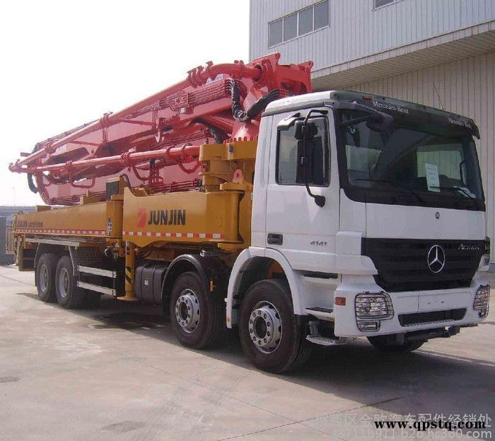 奔馳4141泵車發(fā)電機皮帶漲緊輪奔馳泵車配件